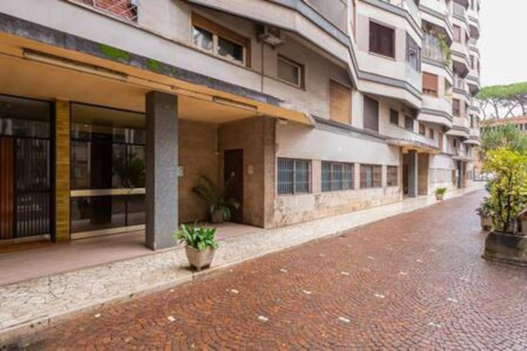 Domus Laterani By Jfm - Comfortable Apartment Big Terrace Colosseo Roma Eksteriør bilde