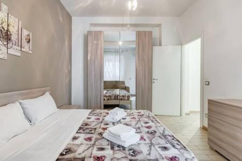 Domus Laterani By Jfm - Comfortable Apartment Big Terrace Colosseo Roma Eksteriør bilde